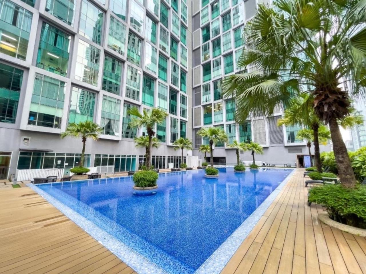 2bedroom Soho Klcc View By Homeizing * Kuala Lumpur