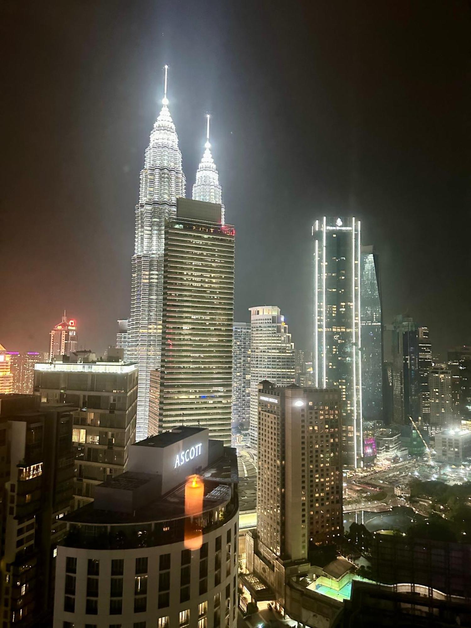 Apartment 2bedroom Soho Klcc View By Homeizing